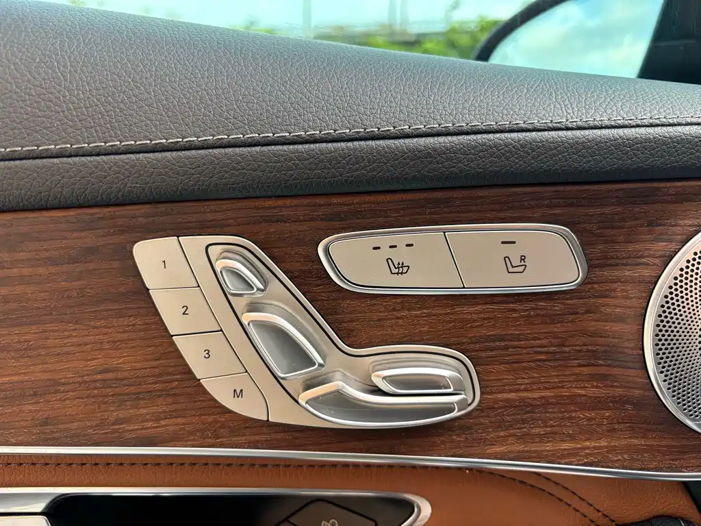 Mercedes-Benz GLC 2020 — фото 30