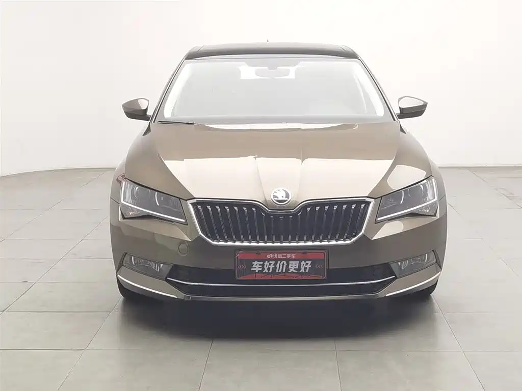 Skoda Superb 2018 — фото 3