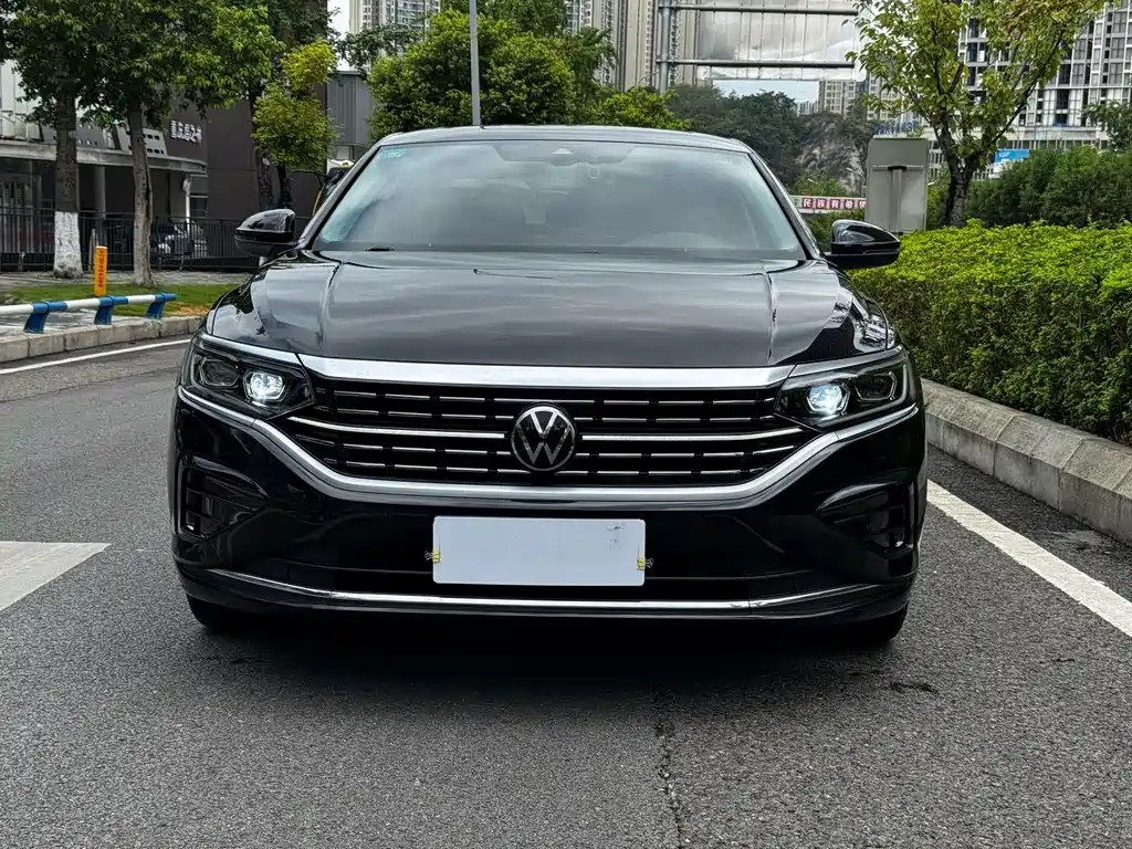 Volkswagen Passat 2022 — фото 2