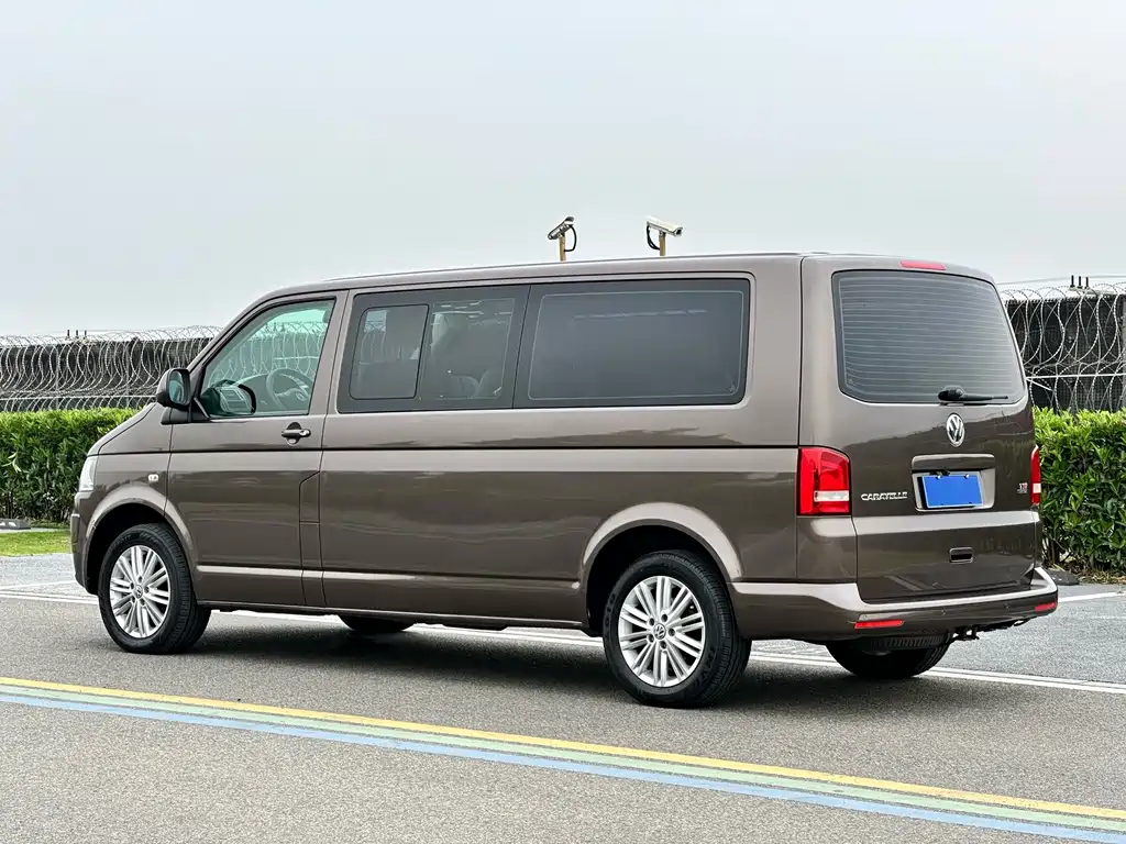 Volkswagen Caravelle 2015 — фото 6