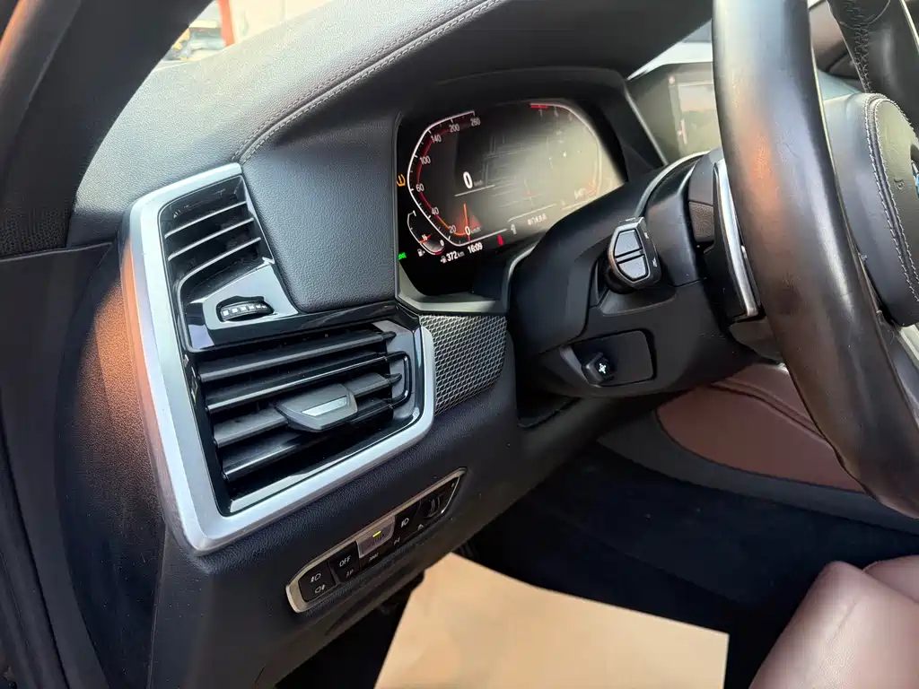 BMW X6 2020 — фото 10