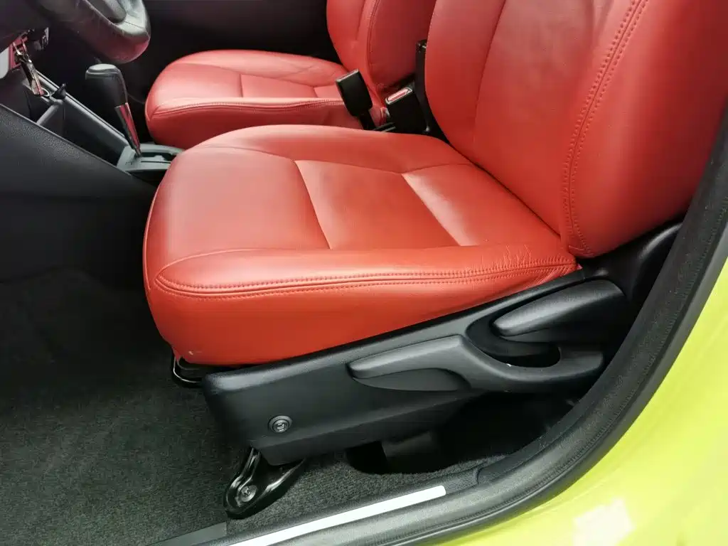 Toyota Yaris L 2016 — фото 20