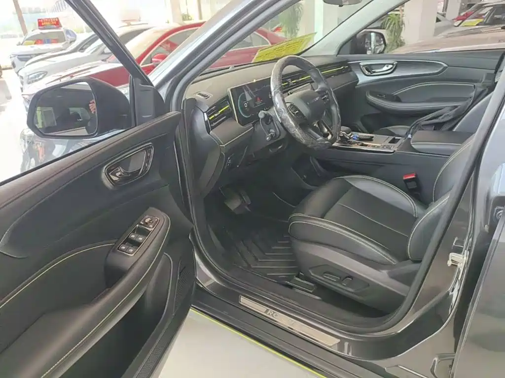 Roewe RX5 New Energy 2022 — фото 16