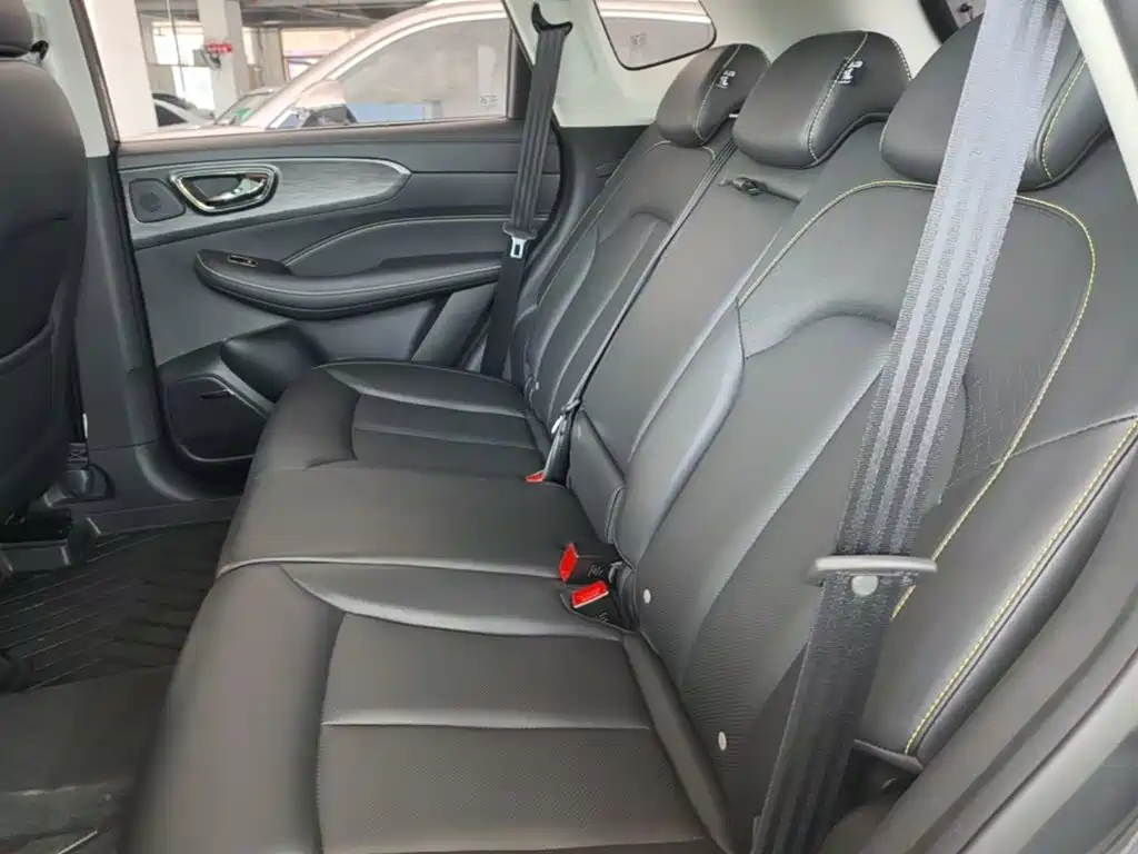 Roewe RX5 New Energy 2022 — фото 17