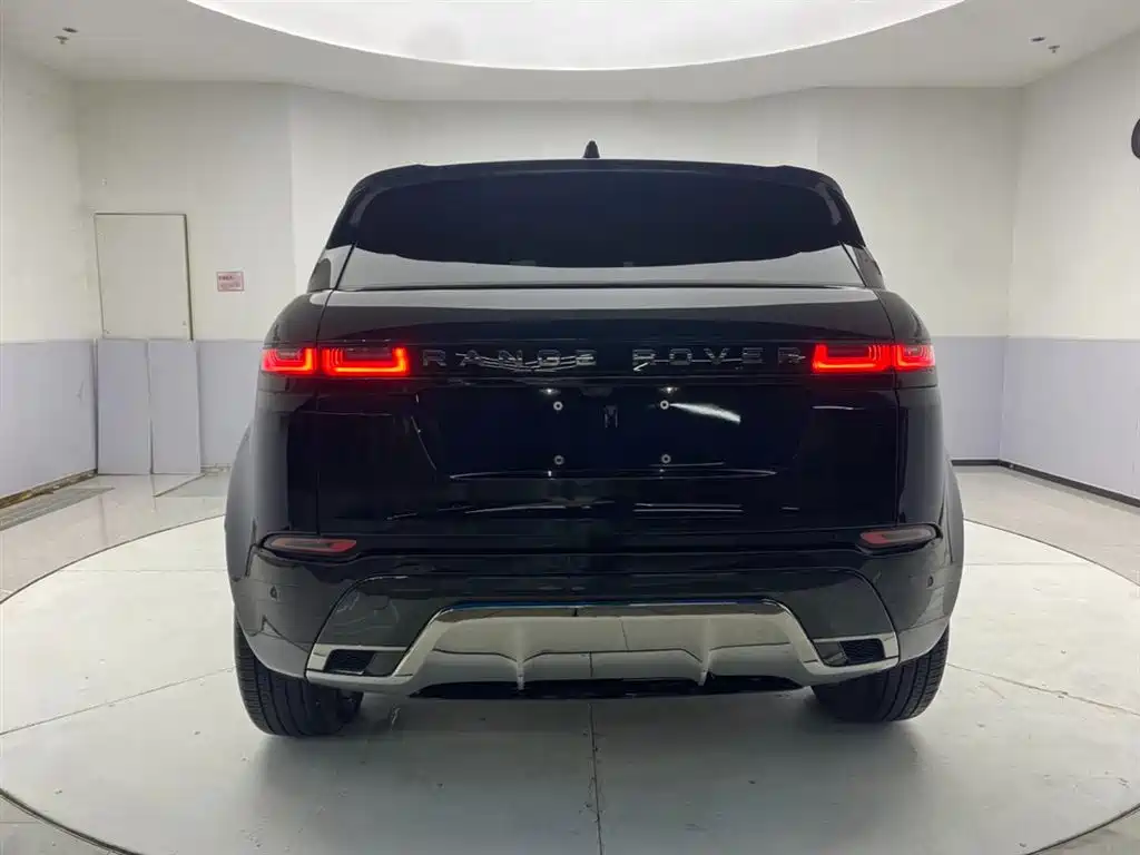 Land Rover Evoque 2023 — фото 6