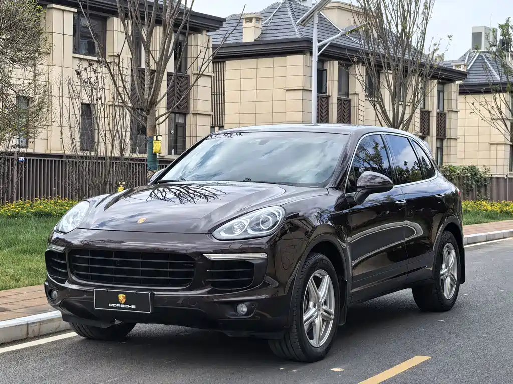 Porsche Cayenne 2016 — фото 1