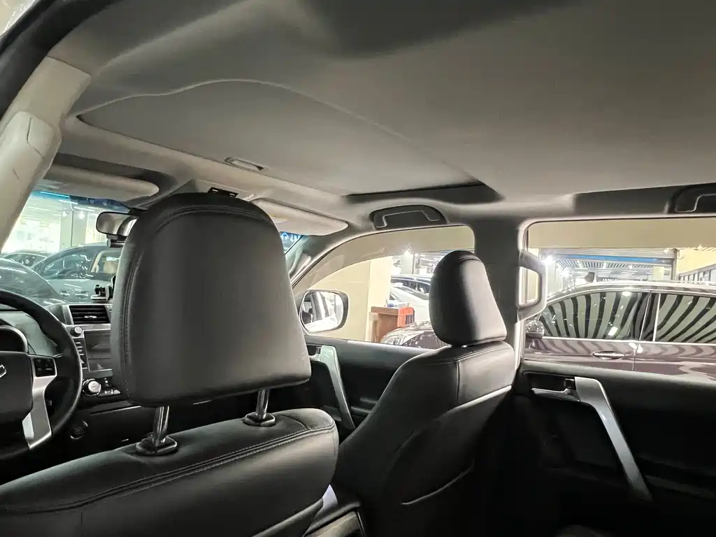 Toyota Prado 2017 — фото 12