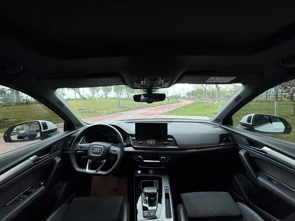 Audi Q5L Sportback 2022 — фото 6