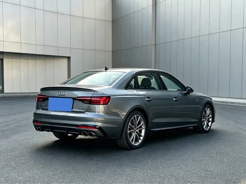 Audi S4 2023 — фото 15