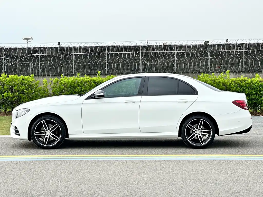 Mercedes-Benz E-Class 2018 — фото 5