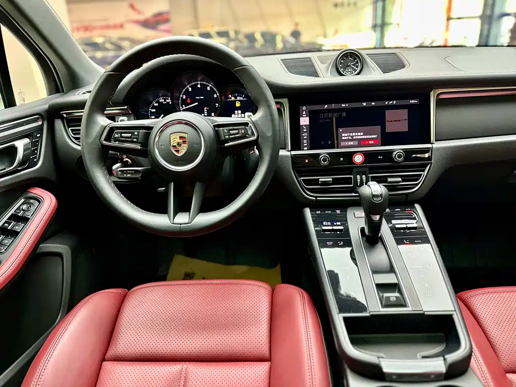 Porsche Macan 2024