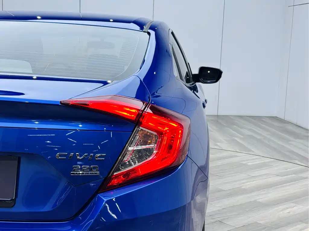 Honda Civic 2020 — фото 23