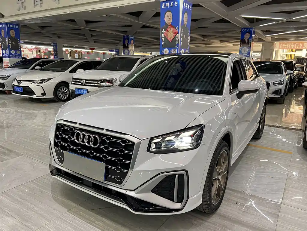 Audi Q2L 2022