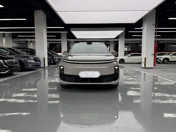 Li Auto L6 2024