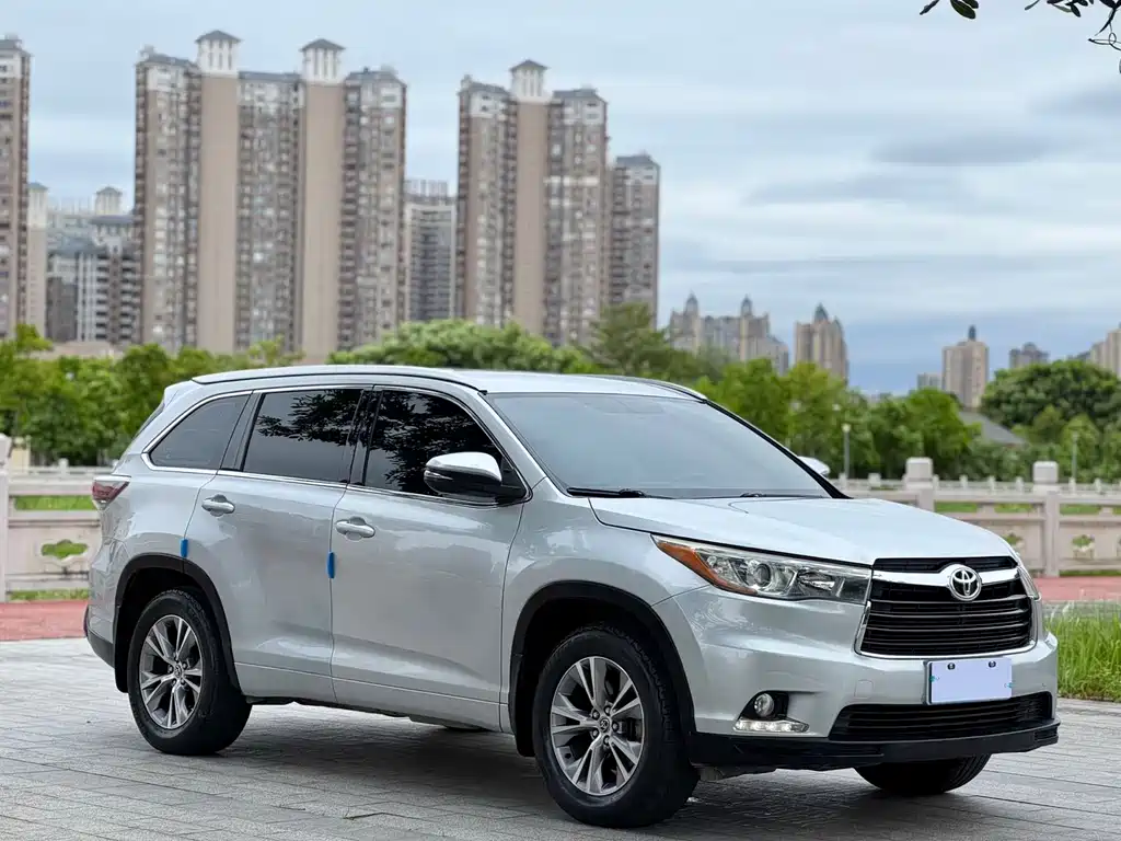 Toyota Highlander 2016 — фото 3