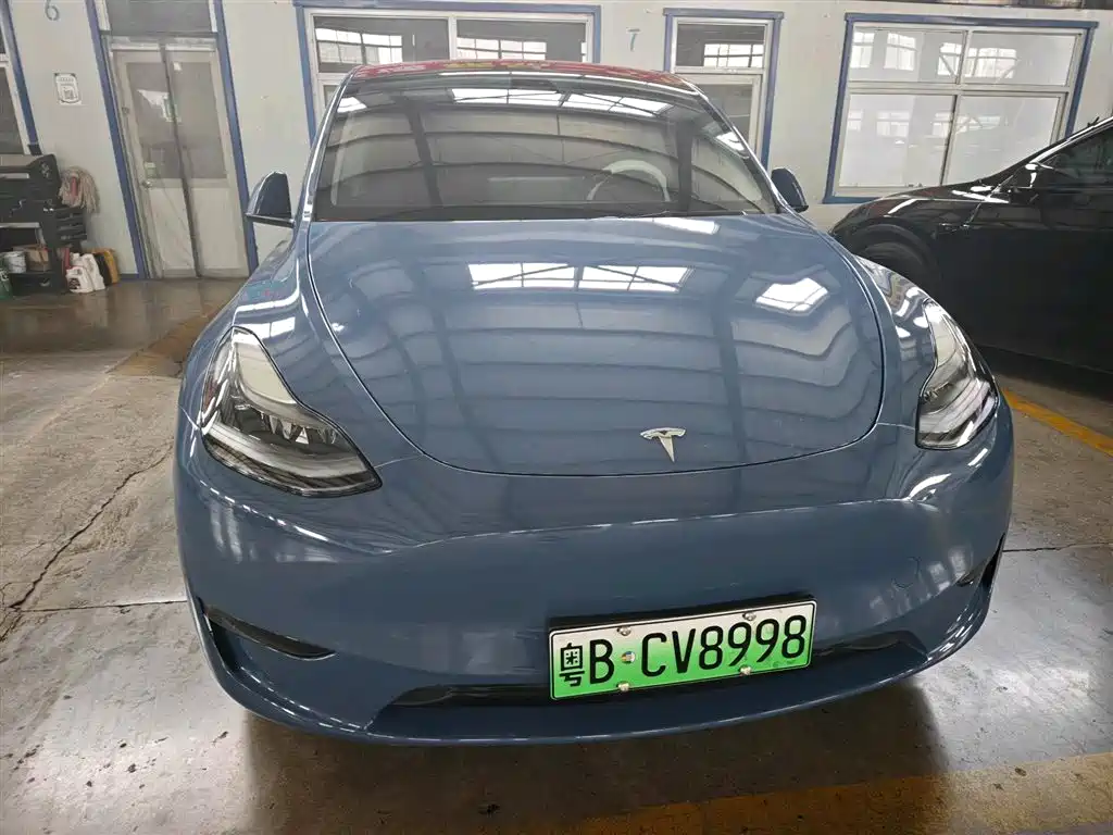 Tesla Model Y 2021