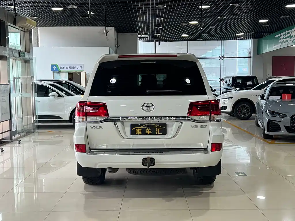 Toyota Land Cruiser 2019 — фото 5