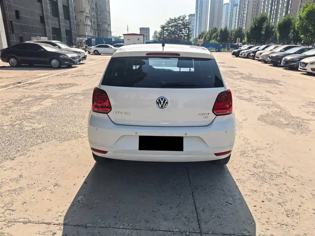 Volkswagen Polo 2016 — фото 14