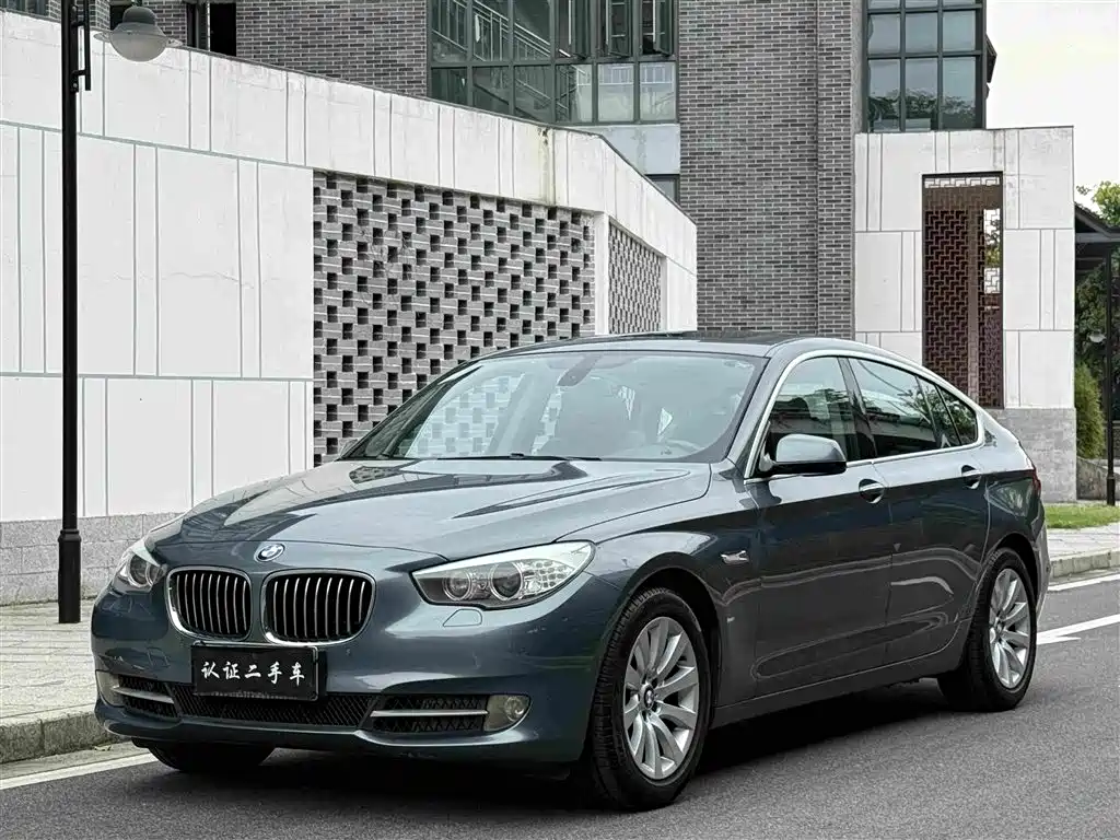 BMW 5 Series GT 2011