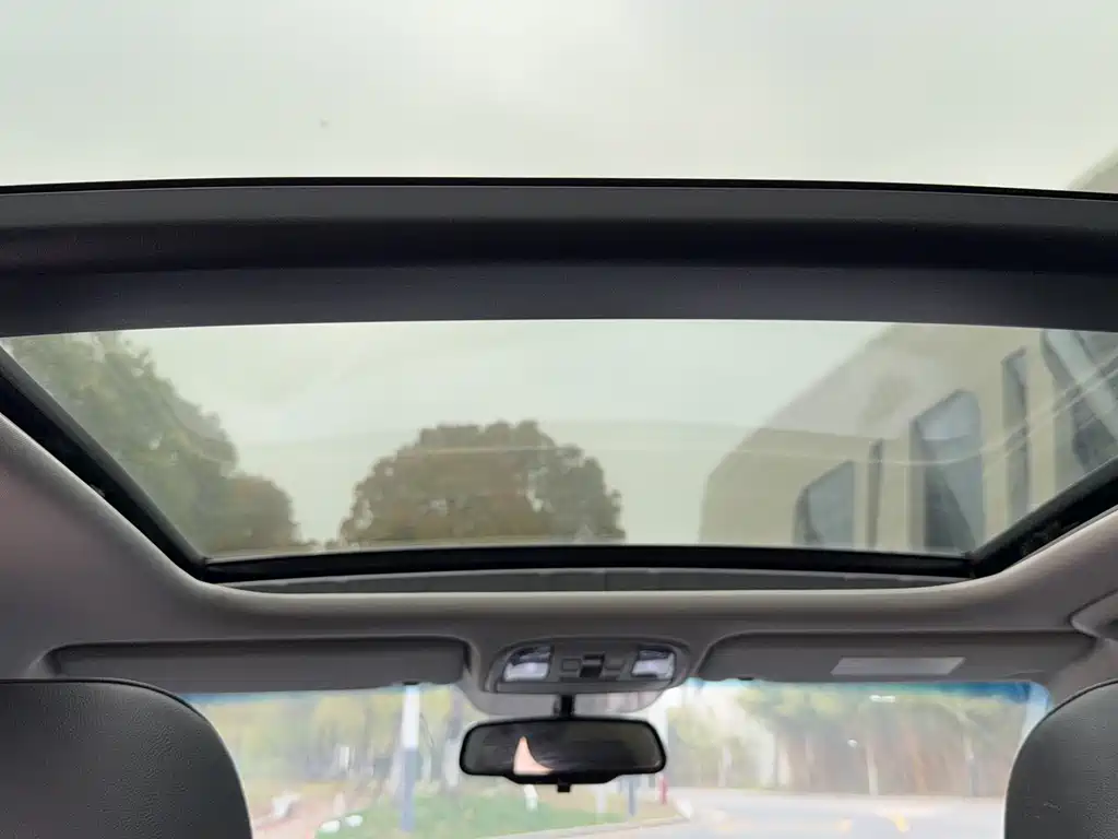 Kia K5 New Energy 2019 — фото 18