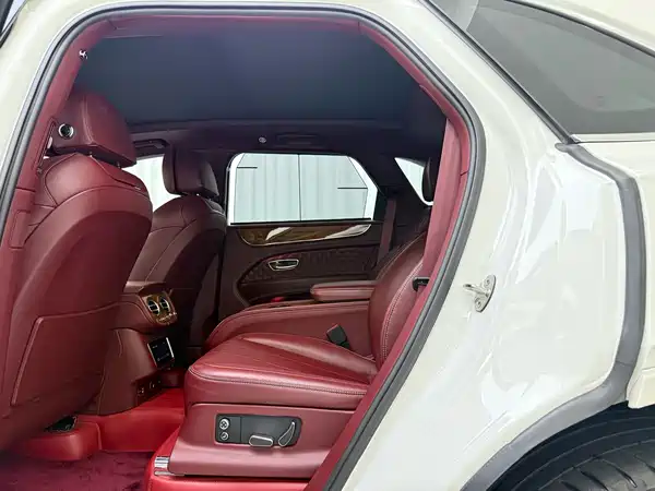 Bentley Bentayga 2021