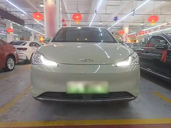 Neta V 2022
