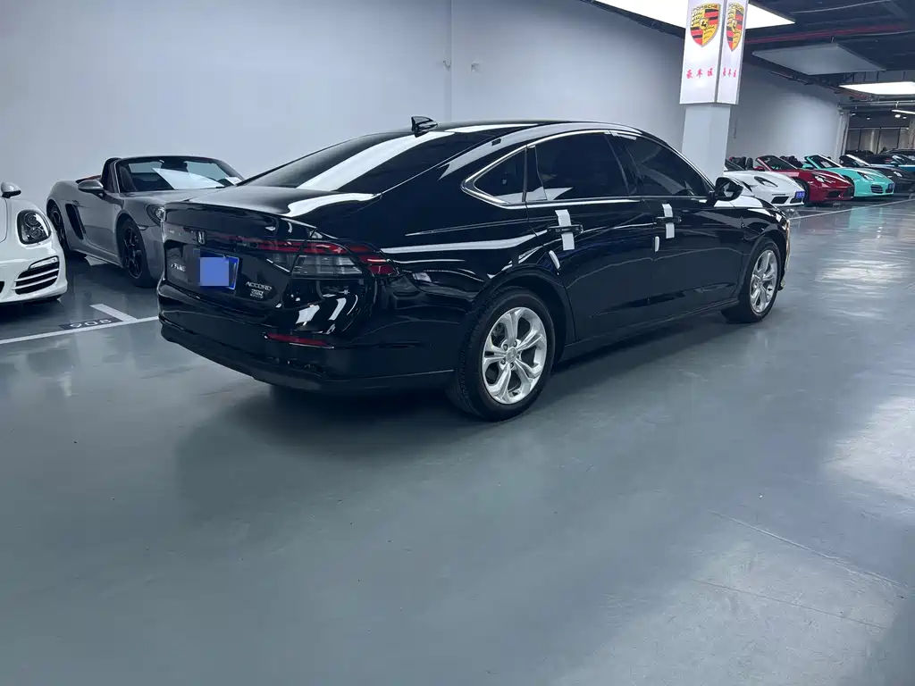 Honda Accord 2023 — фото 15
