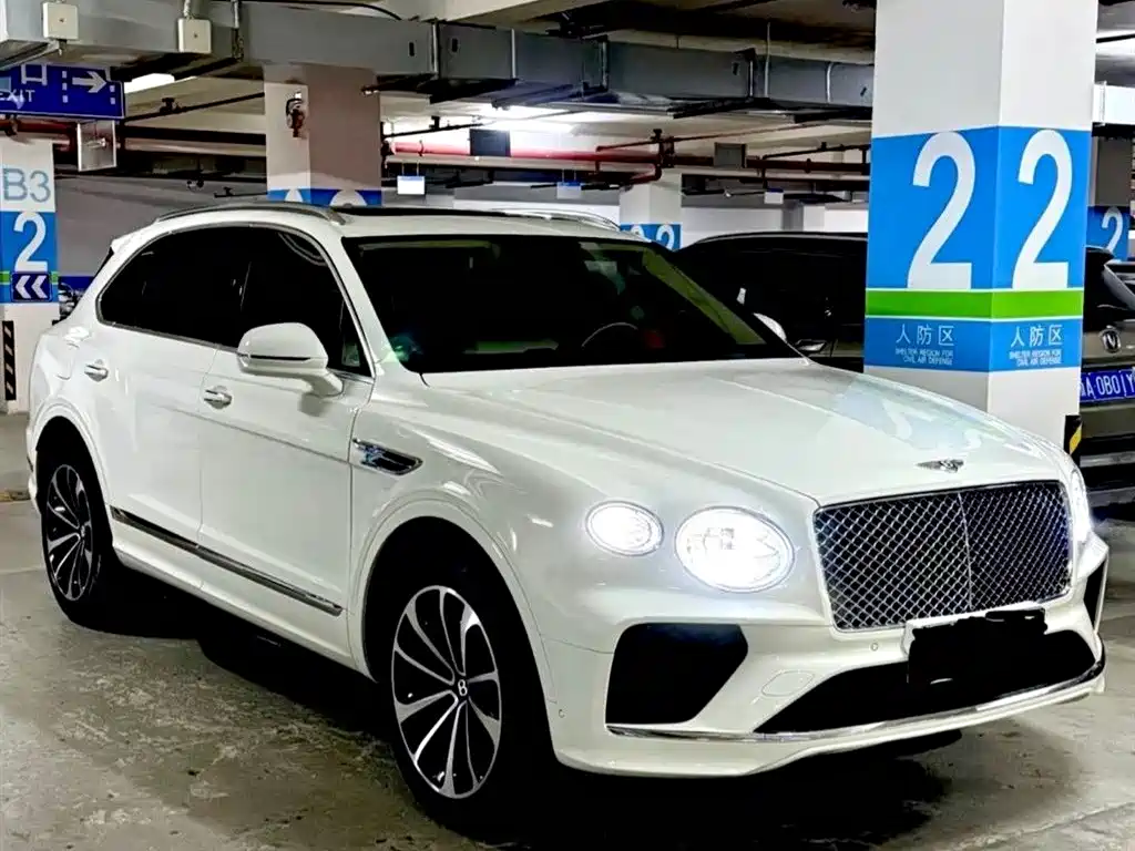 Bentley Bentayga 2022 — фото 4