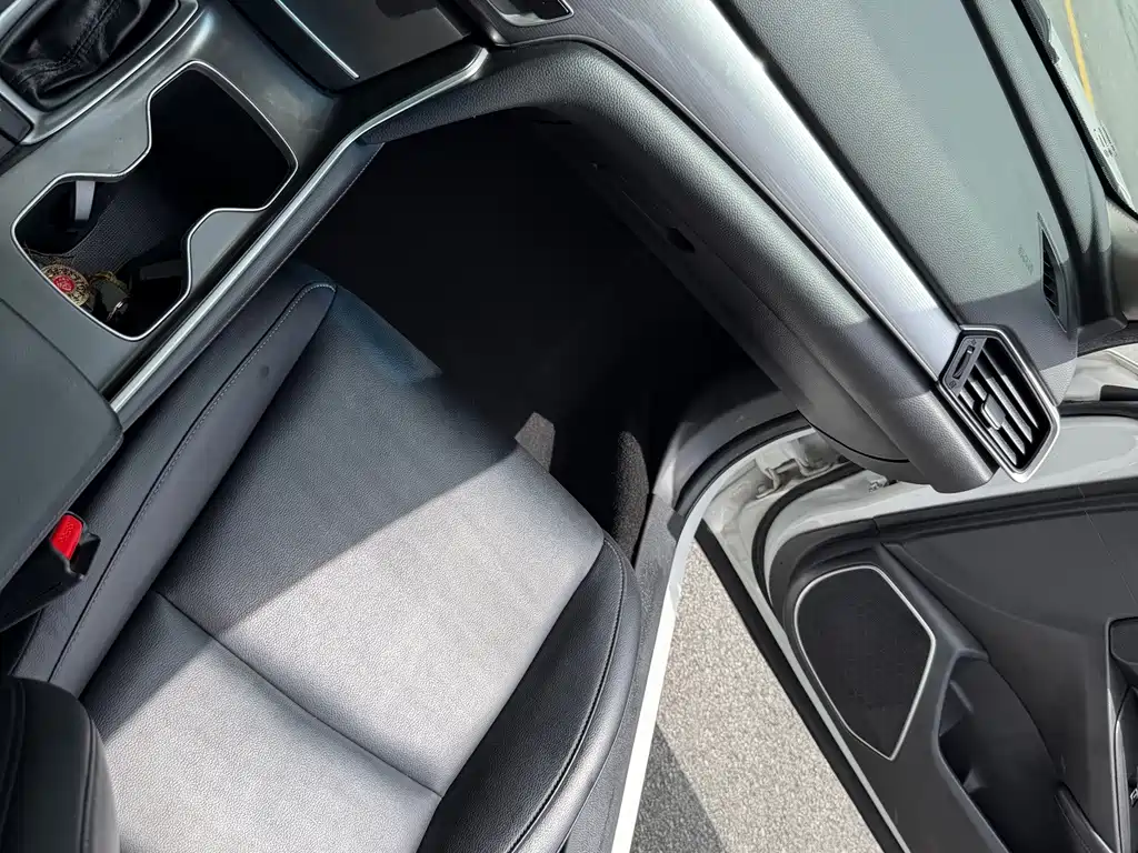Honda Accord 2019 — фото 28