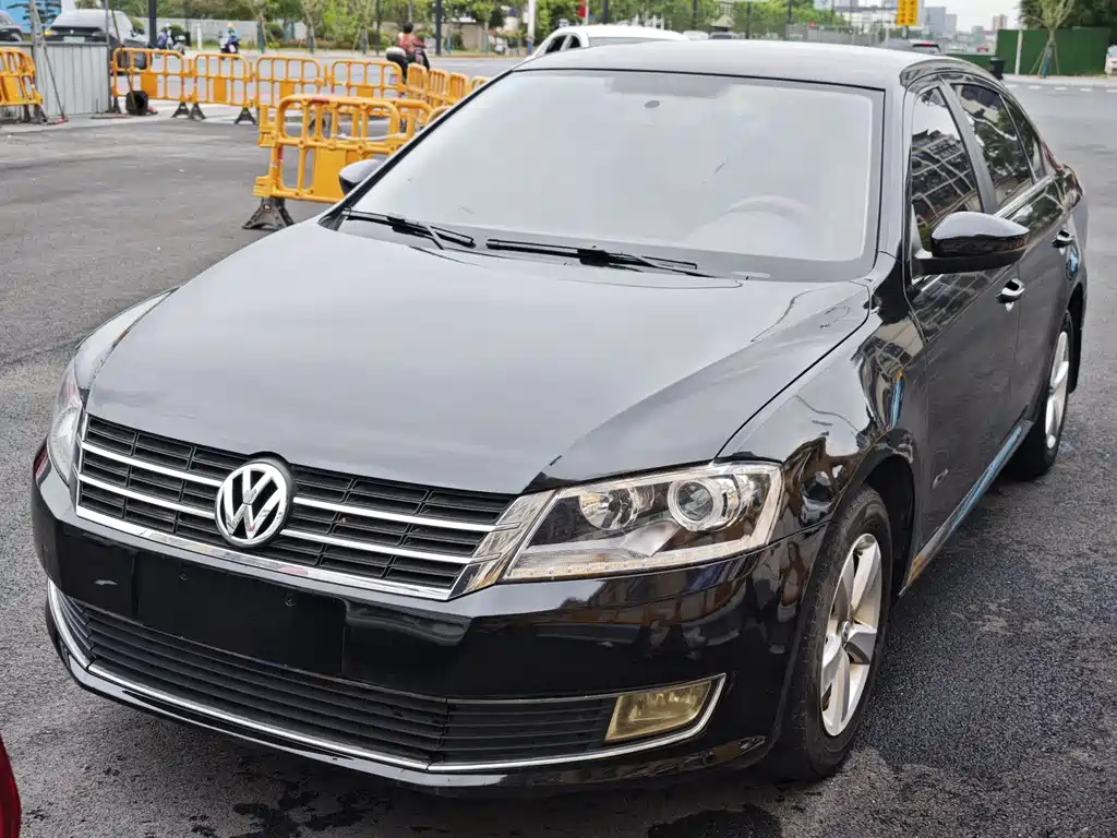 Volkswagen Lavida 2015 — фото 1