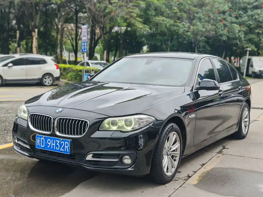 BMW 5 Series 2015 — фото 1