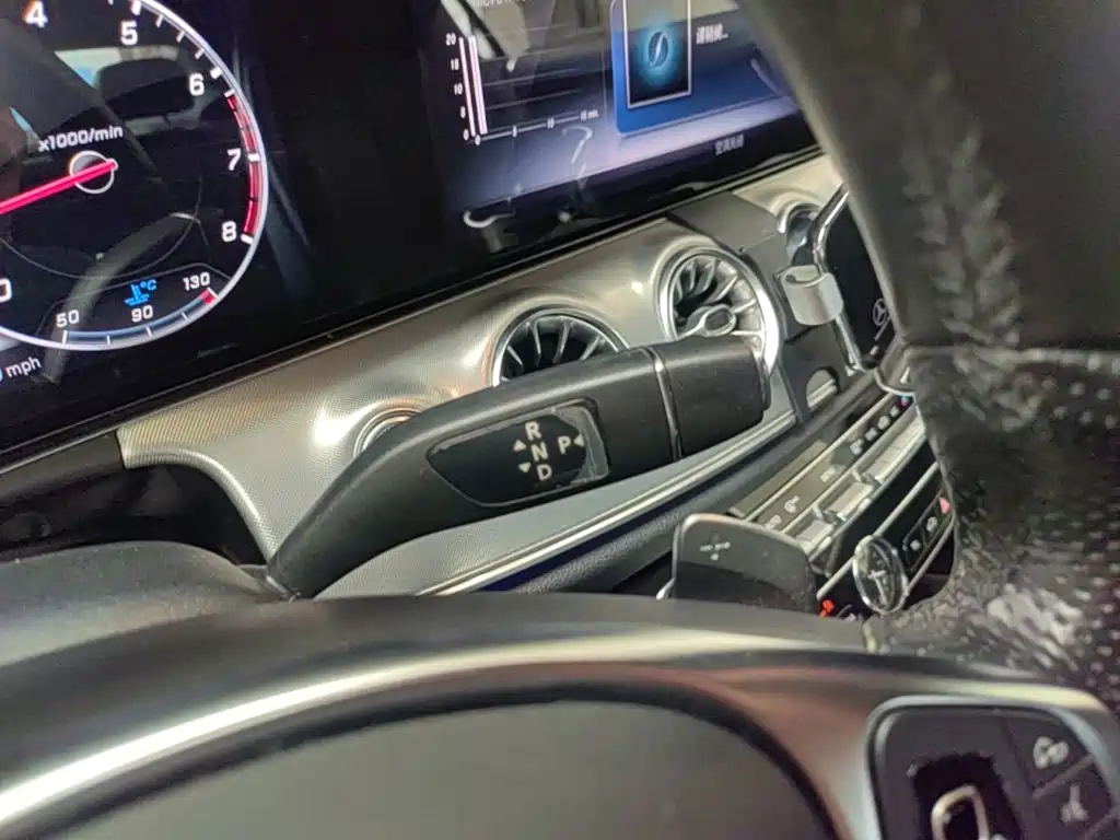 Mercedes-Benz E-Class 2018 — фото 14