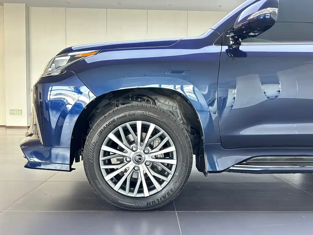 Lexus LX 2018 — фото 26