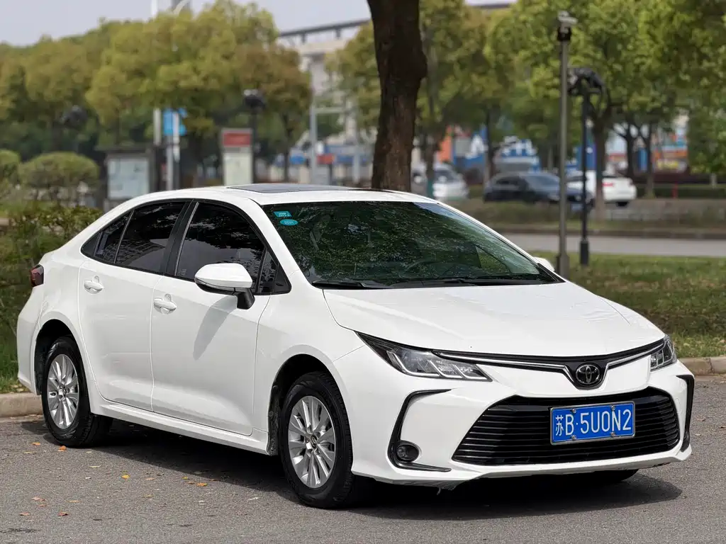 Toyota Corolla 2020 — фото 3