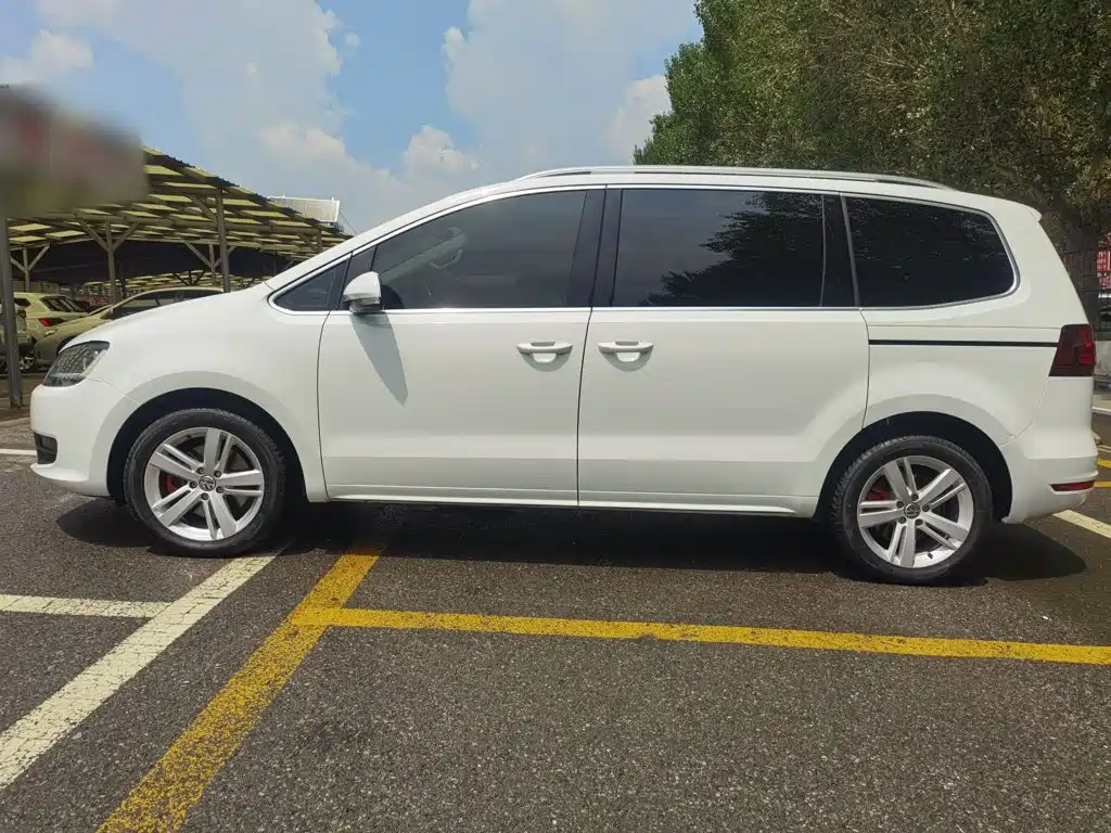 Volkswagen Sharan 2018 — фото 9