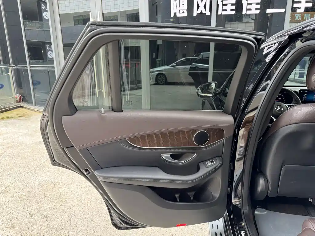 Mercedes-Benz GLC 2020 — фото 30