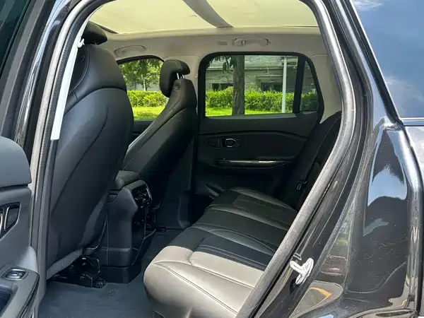 NIO ES6 2020