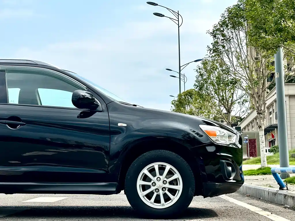 Mitsubishi ASX 2015 — фото 13