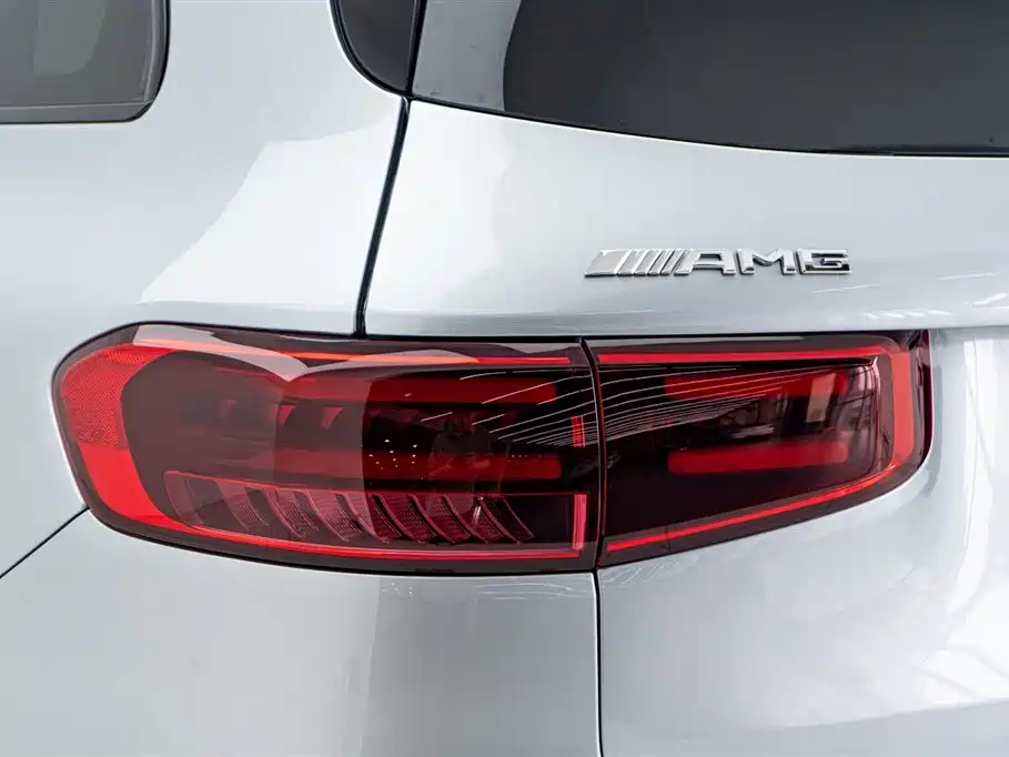 Mercedes-Benz GLB AMG 2025 — фото 23