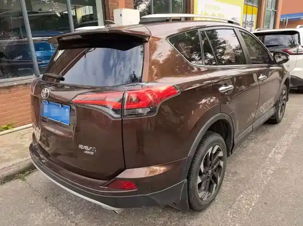 Toyota RAV4 2017