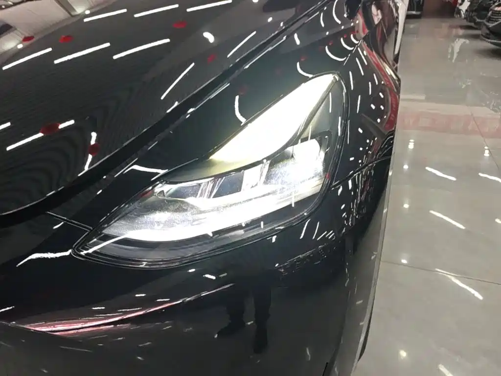 Tesla Model Y 2023 — фото 24