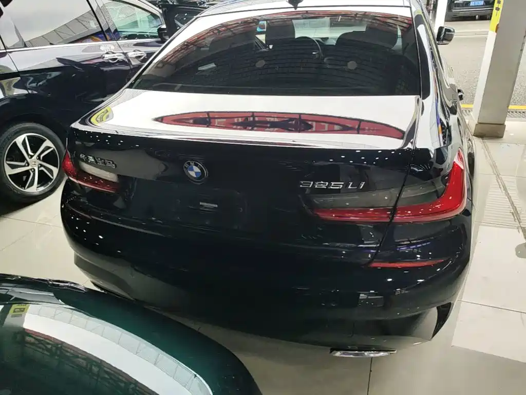 BMW 3 Series 2021