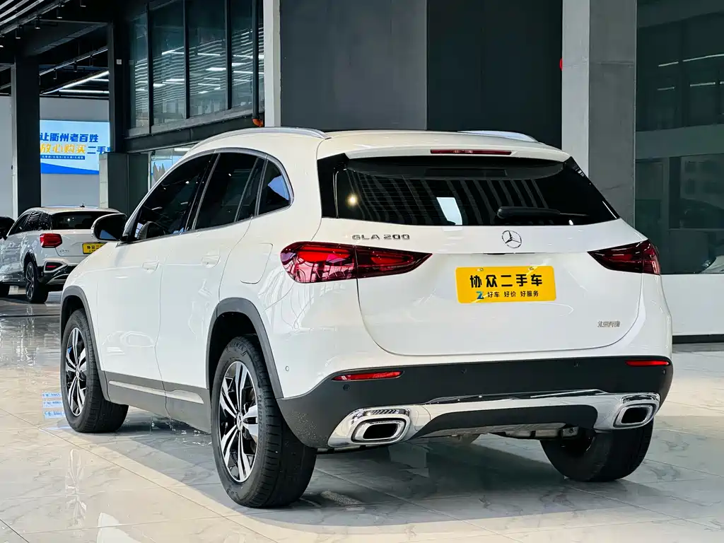 Mercedes-Benz GLA 2024 — фото 3