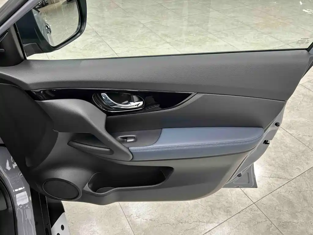 Nissan X-Trail 2025 — фото 13