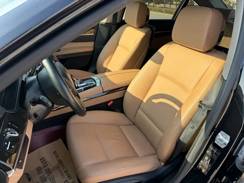 BMW 7 Series 2015 — фото 23