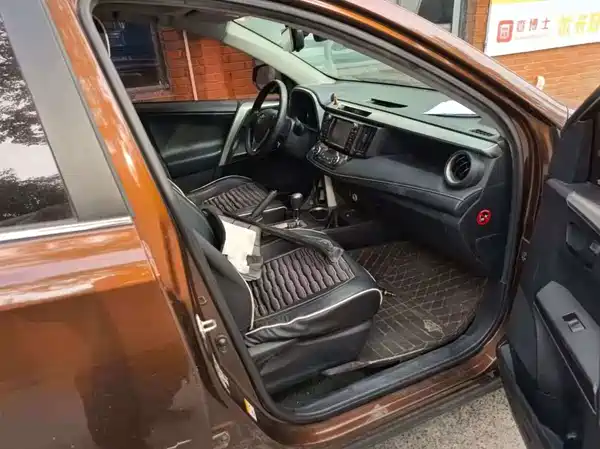 Toyota RAV4 2017