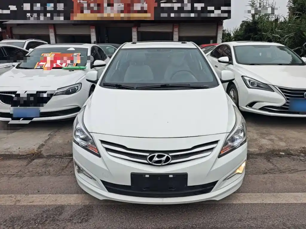 Hyundai Verna 2016