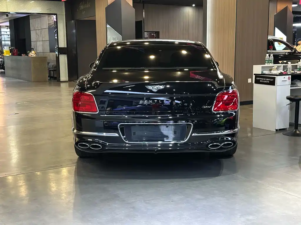 Bentley Flying Spur PHEV 2024 — фото 4