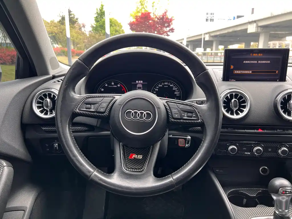 Audi A3 2019 — фото 14