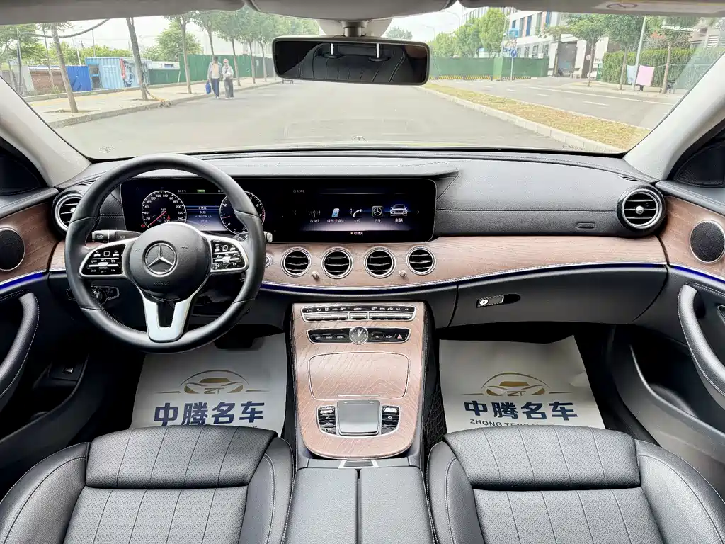 Mercedes-Benz E-Class 2020 — фото 16